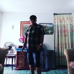 Meet your Posher, Anibal